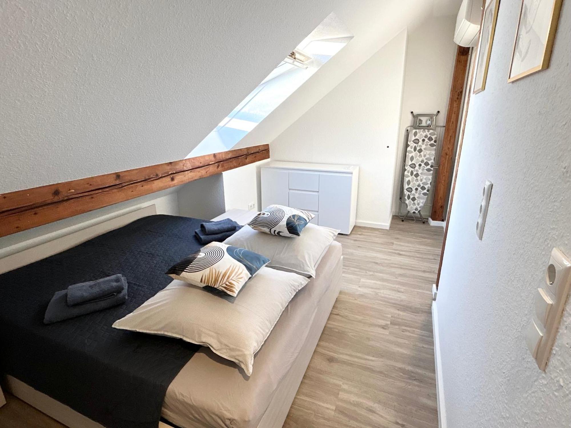 Lgh-Moderne, Ruhige Wohnung, Naehe Zum Flughafen Und Autobahn, 24H-Self-Check-In, Vollausgestattet, Disneyplus, Waschmaschine Langenhagen  Luaran gambar