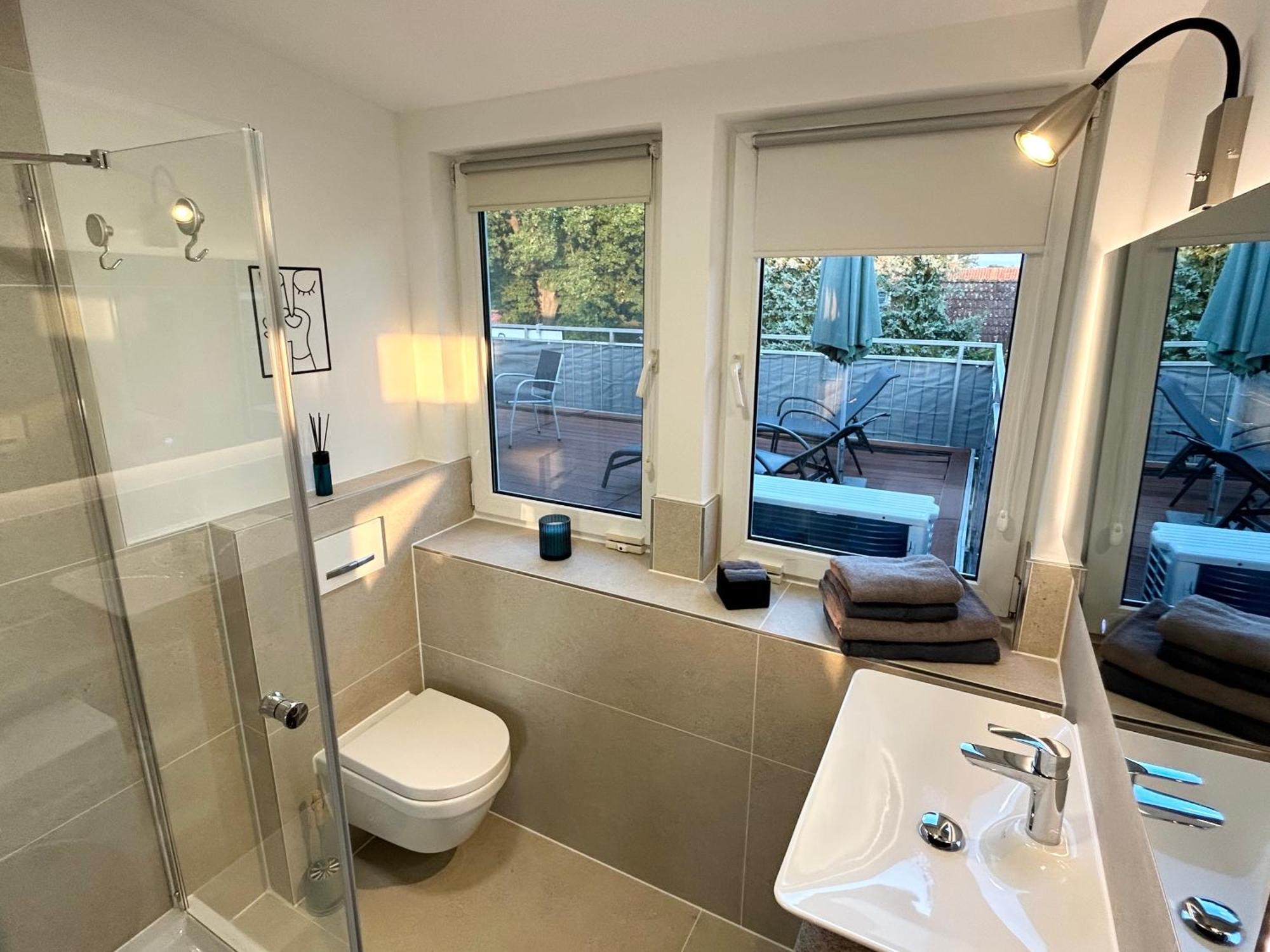 Lgh-Moderne, Ruhige Wohnung, Naehe Zum Flughafen Und Autobahn, 24H-Self-Check-In, Vollausgestattet, Disneyplus, Waschmaschine Langenhagen  Luaran gambar
